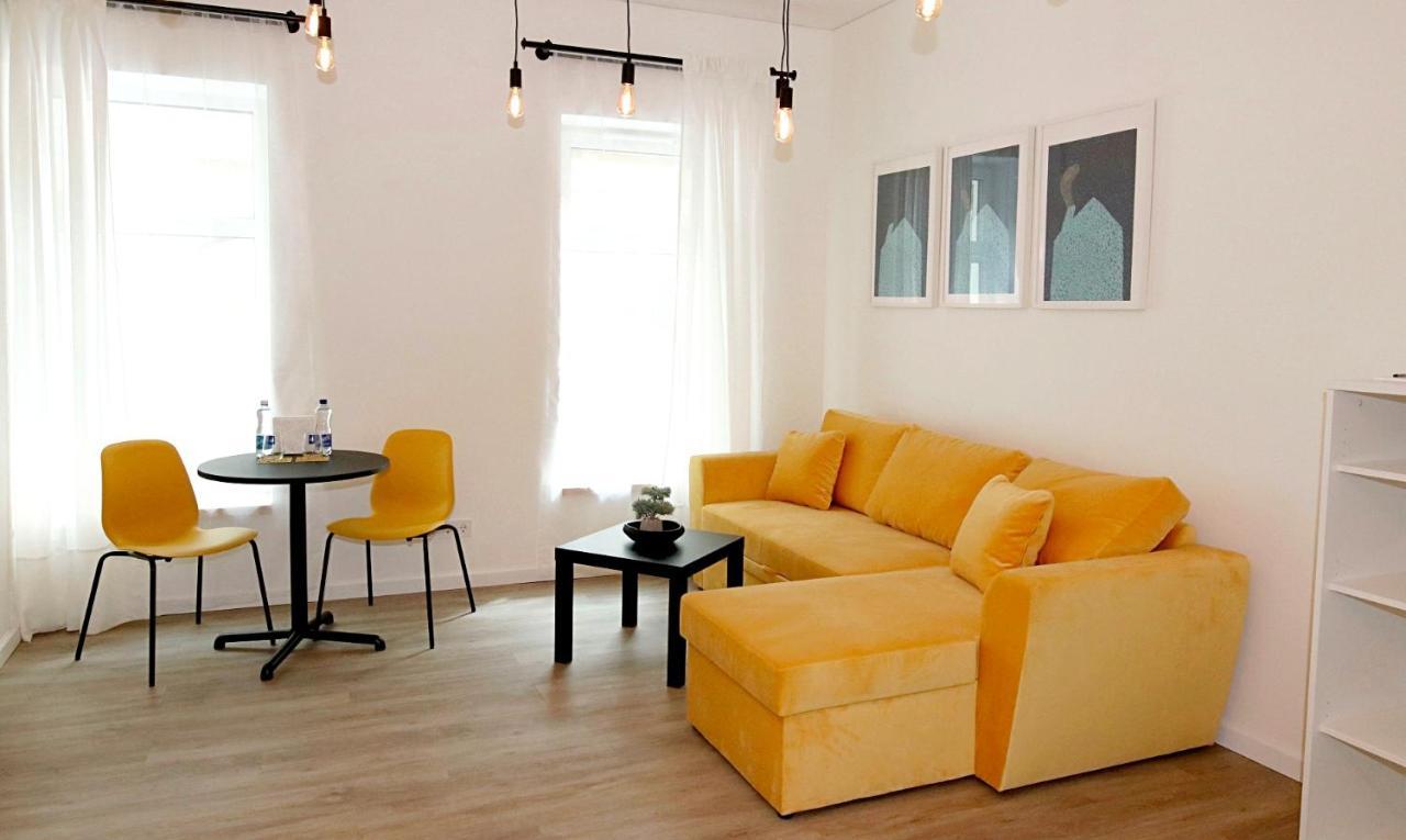 Minimalist Studio Old Town Apartments By Hostlovers Kaunas Exterior photo